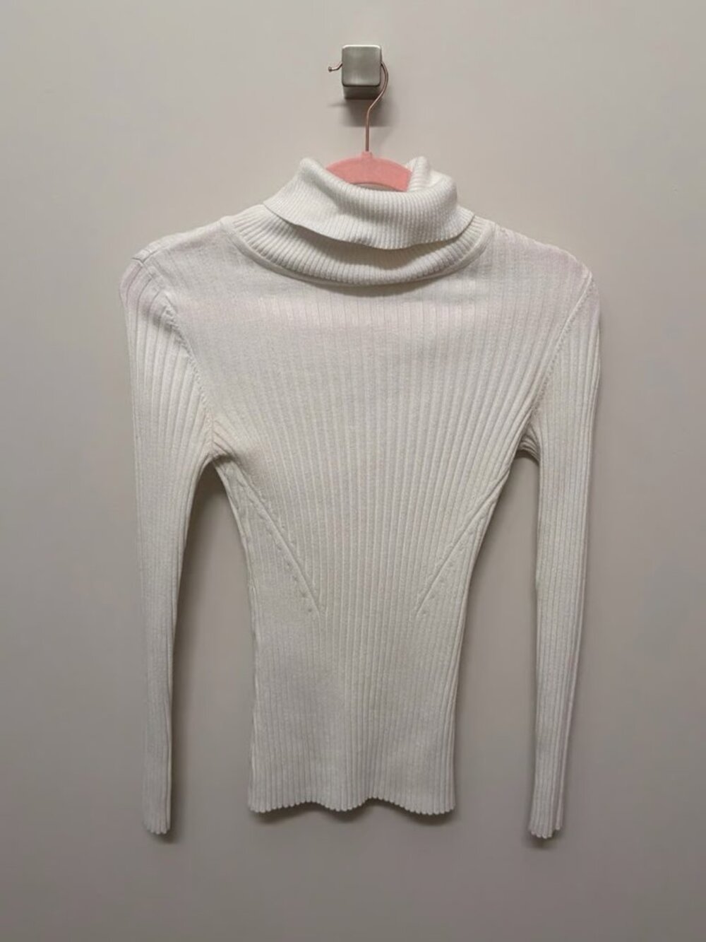 Off-White Ribbed Turtleneck Sweater